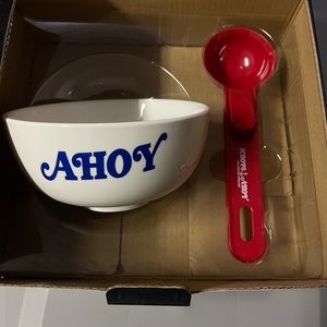 SOLD TRANGER THINGS AHOY ICE CREAM BOWL AND SCOOPER SET - EXCLUSIVE